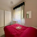 Chic Urban Retreat Con Giardino Luminoso