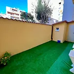 Chic Urban Retreat Con Giardino Luminoso